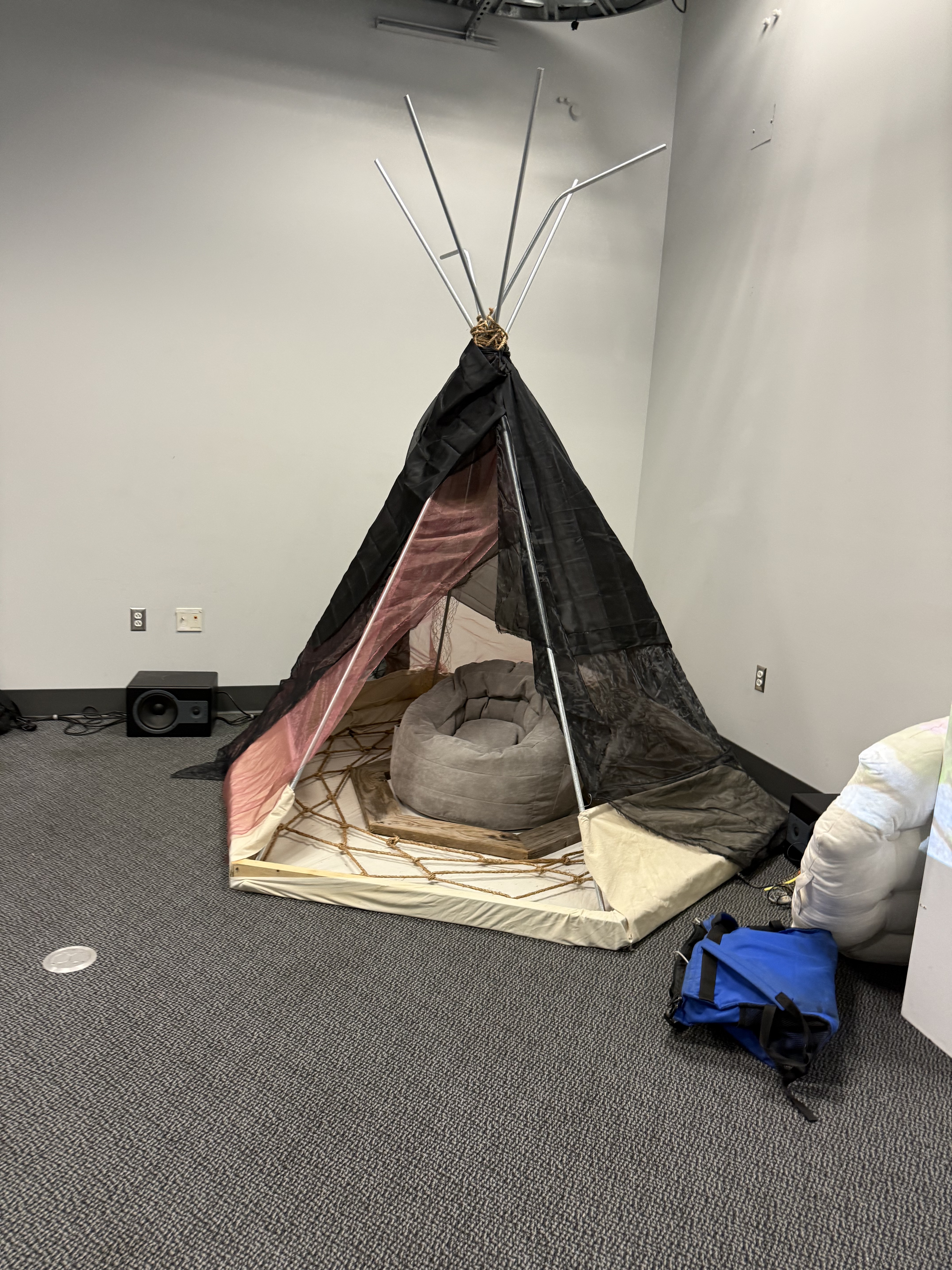Construction of the sculpture, no visuals